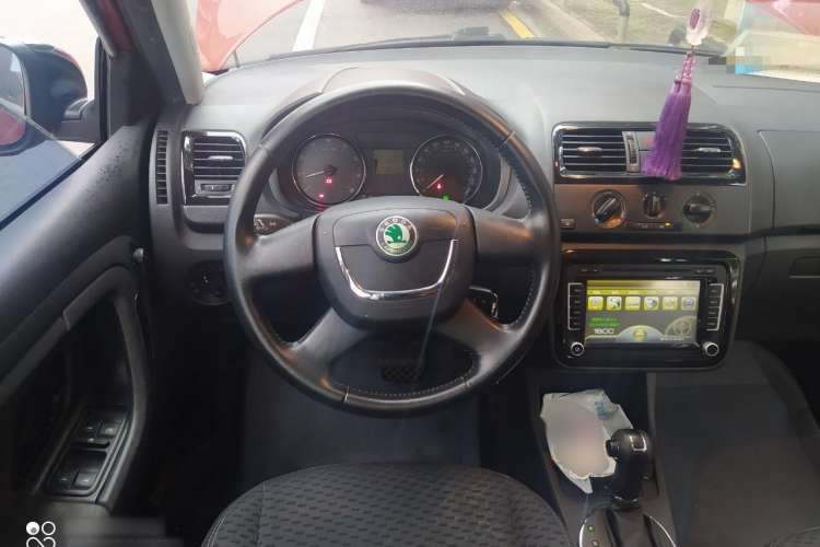 Used Skoda Fabia 2012 1.6L Automatic Cool Black Edition Steering Wheel