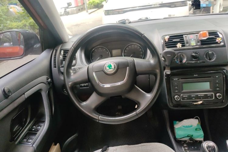 Used Skoda Fabia 2012 1.6L Manual Cool Black Edition Steering Wheel