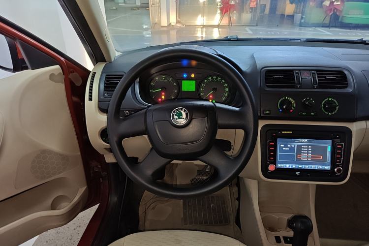 Used Skoda Fabia 2012 1.4L Automatic Crystal Edition Steering Wheel