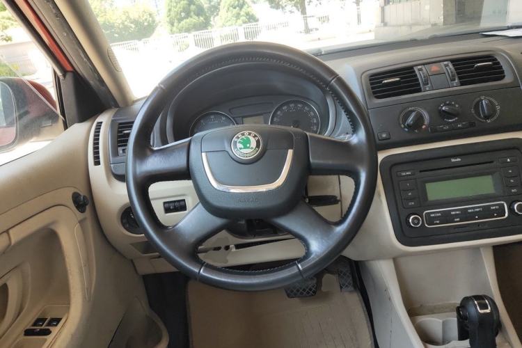 Used Skoda Fabia 2012 1.4L Automatic Crystal Edition Steering Wheel