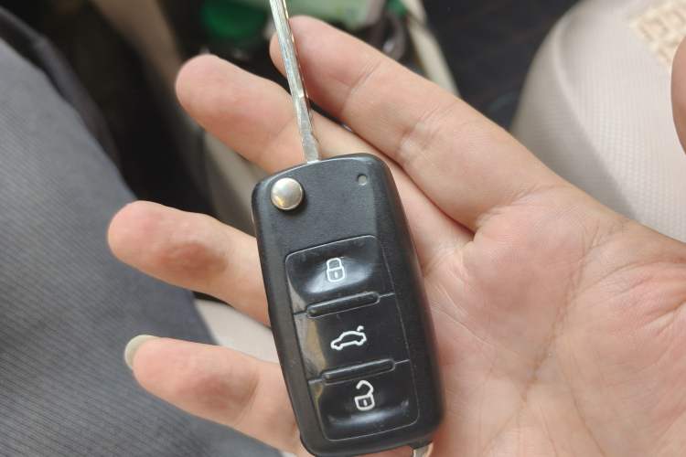 Used Skoda Fabia 2012 1.4L Automatic Crystal Edition Vehicle Key