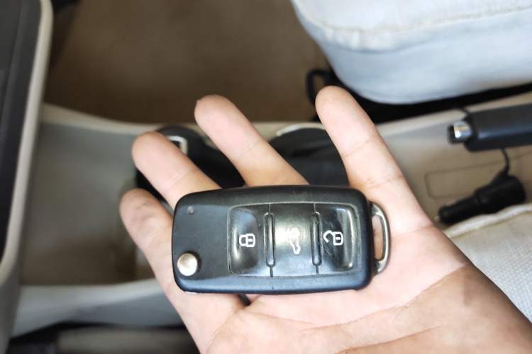 Used Skoda Fabia 2012 1.4L Automatic Crystal Edition Vehicle Key