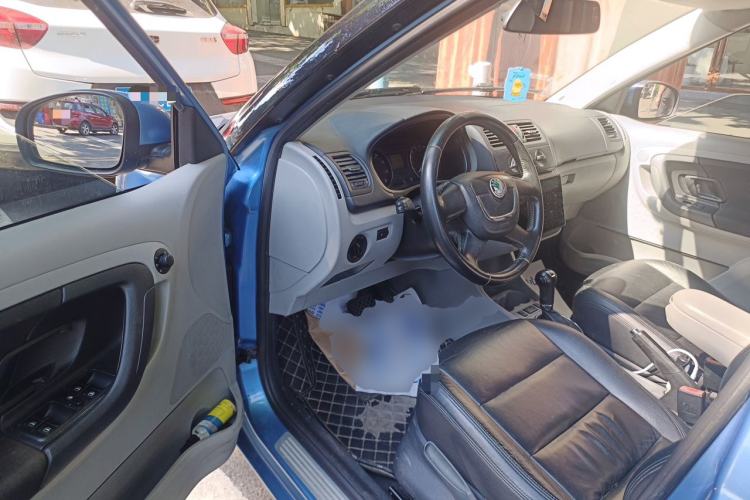 Used Skoda Fabia 2012 1.6L Automatic Crystal Edition Driver Seat