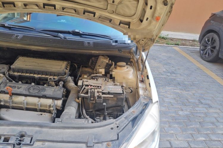 Used Skoda Fabia 2012 1.4L Automatic Crystal Edition Engine Bay Left