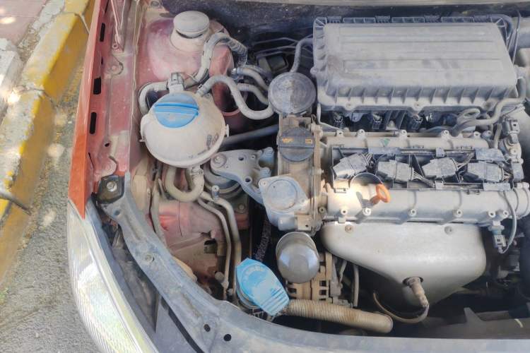 Used Skoda Fabia 2012 1.4L Automatic Crystal Edition Engine Bay Right