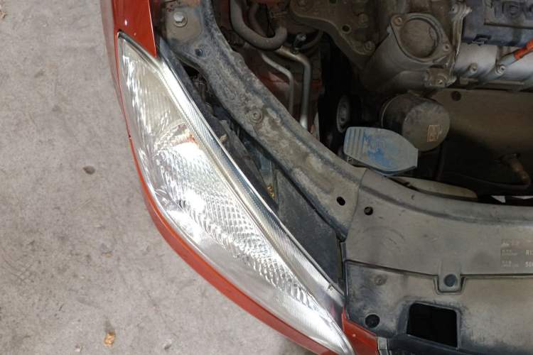 Used Skoda Fabia 2012 1.6L Automatic Crystal Edition Engine Bay Right