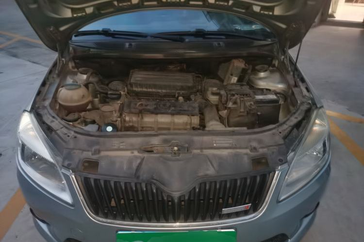 Used Skoda Fabia 2012 1.6L 5th Anniversary Limited Edition Engine Bay