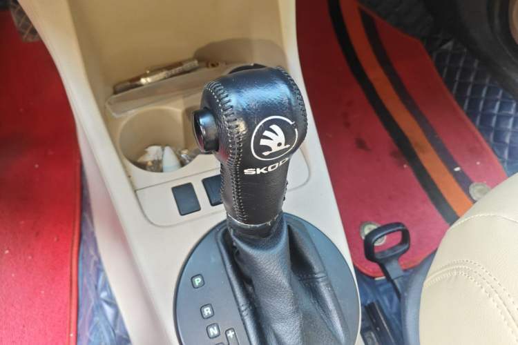 Used Skoda Fabia 2012 1.4L Automatic Crystal Edition Gear Lever