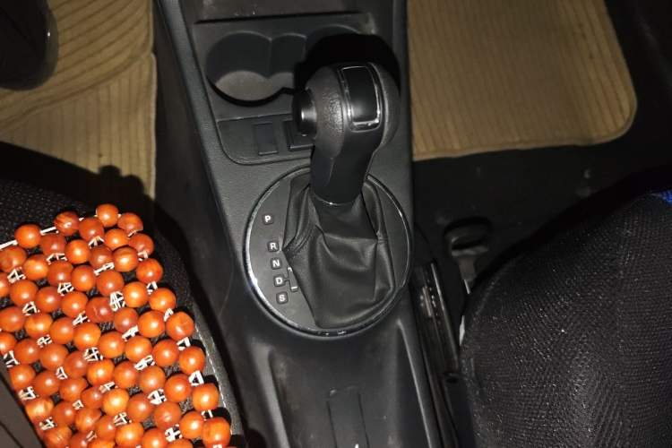 Used Skoda Fabia 2012 1.6L Automatic Sport Edition Gear Lever