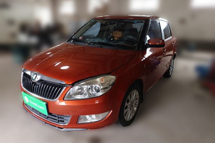Used Skoda Fabia 2012 1.6L Automatic Crystal Edition Guazi used car, China used car export, Used car for sale, Used Skoda cars, Cheapest cars for sale