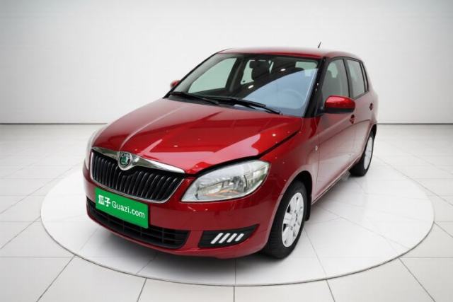 Ojetý Skoda Fabia 2012 1.4L Manual Crystal Edition