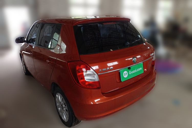 Used Skoda Fabia 2012 1.6L Automatic Crystal Edition Rear Left 45 Deg