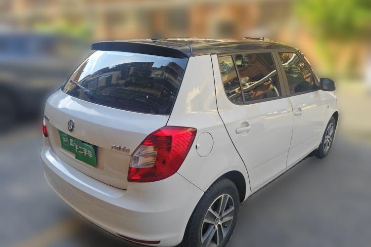 Used Skoda Fabia 2012 1.4L Automatic Crystal Edition Rear Right 45 Deg