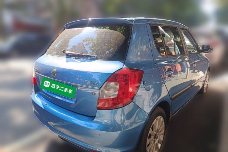 Used Skoda Fabia 2012 1.6L Automatic Crystal Edition Rear Right 45 Deg
