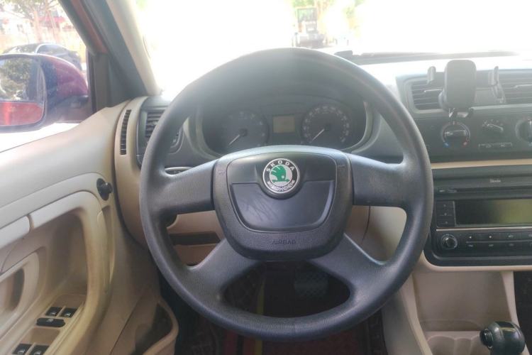 Used Skoda Fabia 2012 1.4L Automatic Crystal Edition Steering Wheel