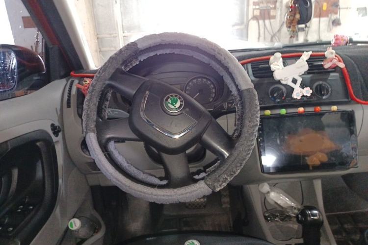 Used Skoda Fabia 2012 1.6L Automatic Crystal Edition Steering Wheel