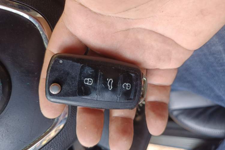 Used Skoda Fabia 2012 1.6L Automatic Crystal Edition Vehicle Key