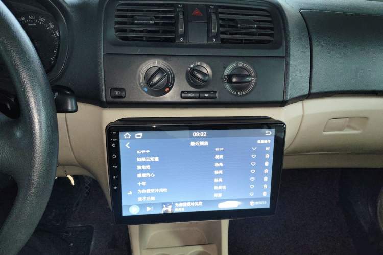 Used Skoda Fabia 2012 1.4L Automatic Crystal Edition Audio And AC Panel