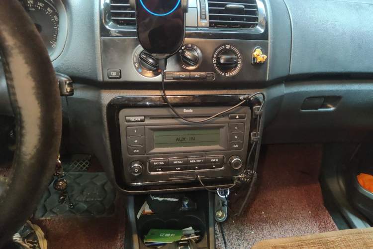 Used Skoda Fabia 2012 1.6L Automatic Sport Edition Audio And AC Panel