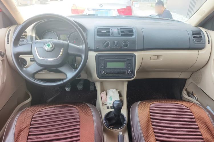 Used Skoda Fabia 2012 1.4L Manual Jingling Edition Center Console