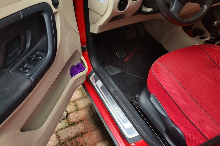 Used Skoda Fabia 2012 1.6L Scout Driver Seat
