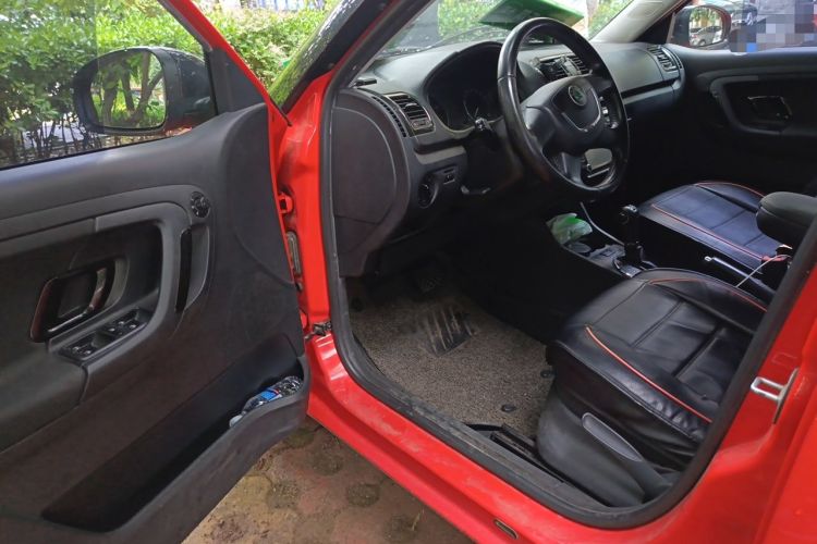 Used Skoda Fabia 2012 1.6L Automatic Cool Black Edition Driver Seat