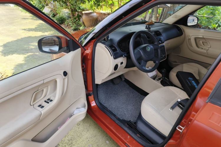 Used Skoda Fabia 2012 1.4L Automatic Crystal Edition Driver Seat