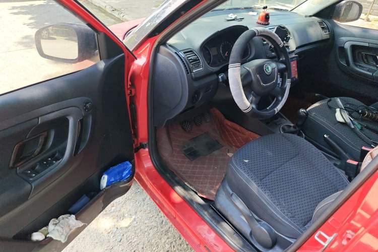 Used Skoda Fabia 2012 1.6L Manual Cool Black Edition Driver Seat