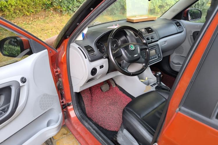Used Skoda Fabia 2012 1.6L Automatic Crystal Edition Driver Seat