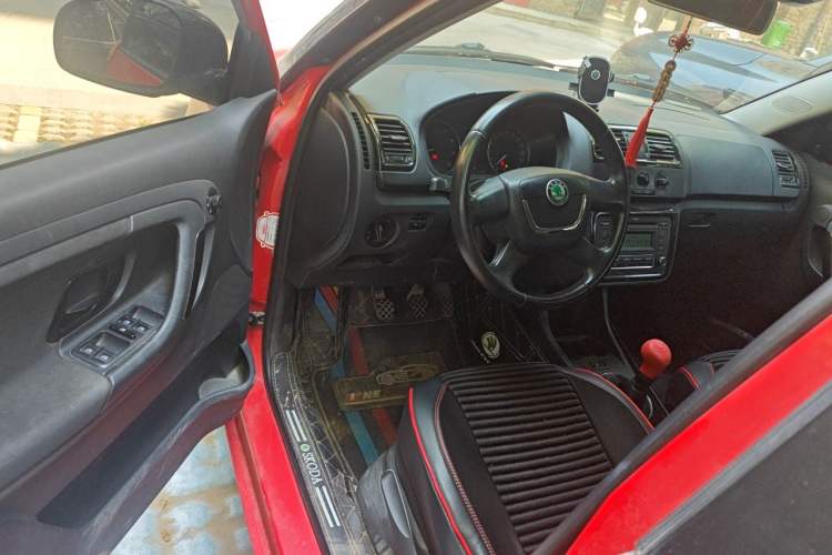 Used Skoda Fabia 2012 1.6L Manual Cool Black Edition Driver Seat