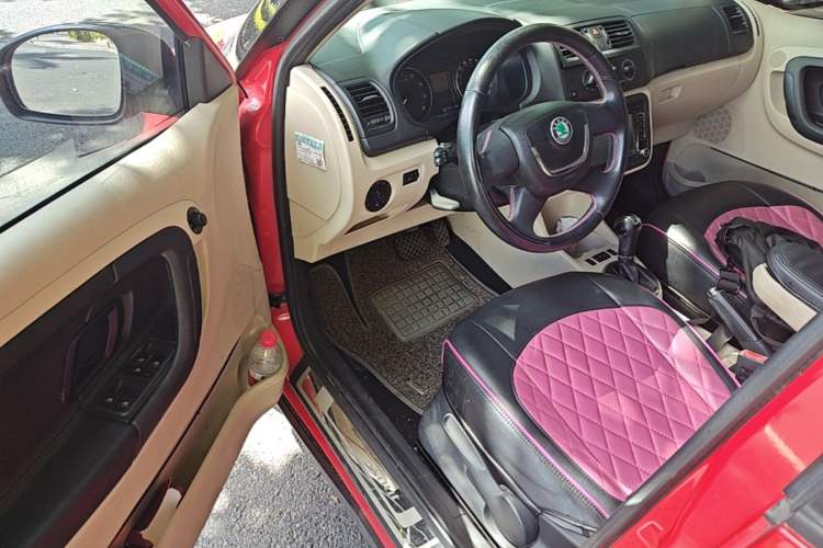 Used Skoda Fabia 2012 1.6L Scout Driver Seat