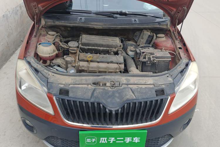 Used Skoda Fabia 2012 1.6L Scout Engine Bay