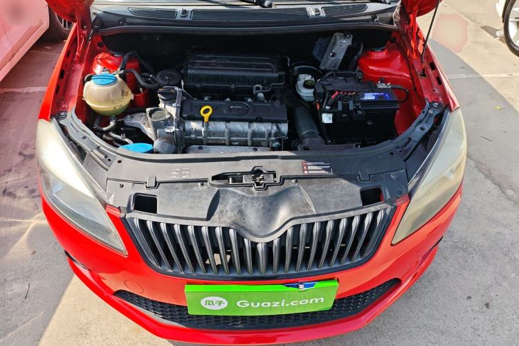 Used Skoda Fabia 2012 1.6L Automatic Cool Black Edition Engine Bay