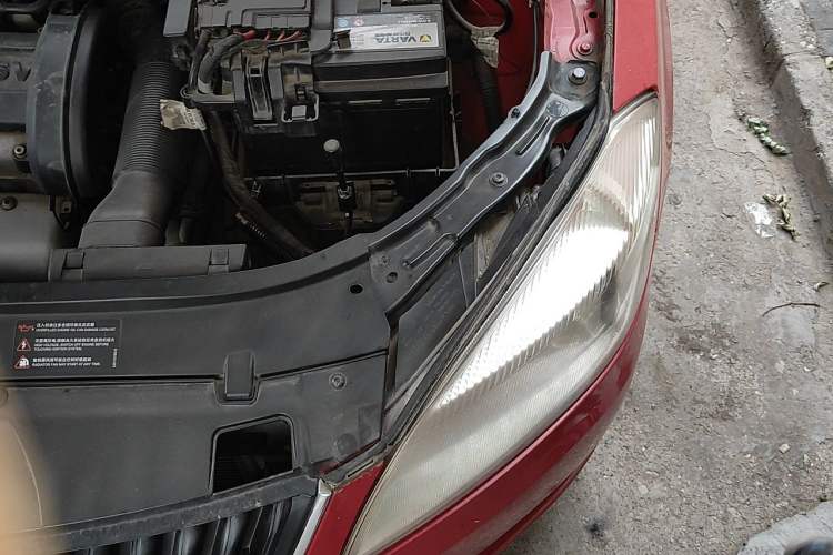 Used Skoda Fabia 2012 1.4L Automatic Crystal Edition Engine Bay Left