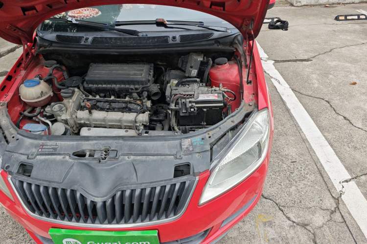 Used Skoda Fabia 2012 1.4L Automatic Crystal Edition Engine Bay Left