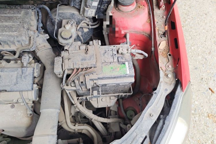 Used Skoda Fabia 2012 1.6L Manual Cool Black Edition Engine Bay Left