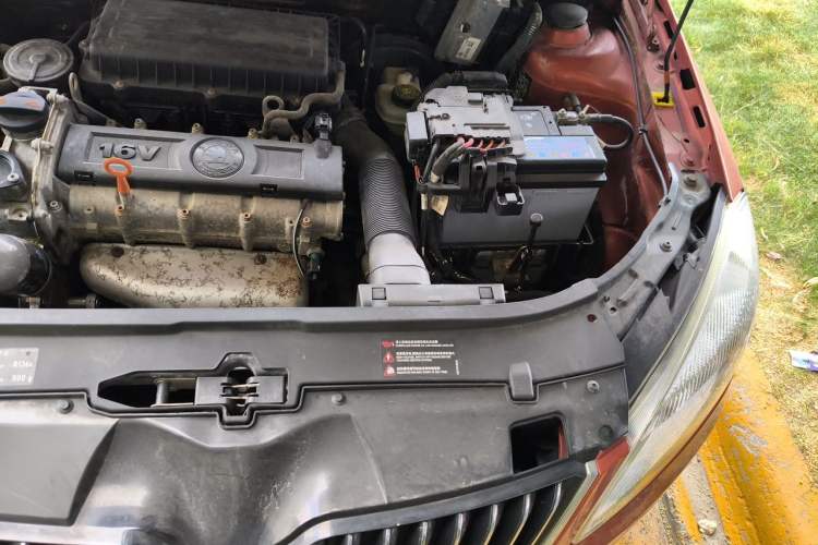 Used Skoda Fabia 2012 1.6L Automatic Crystal Edition Engine Bay Left