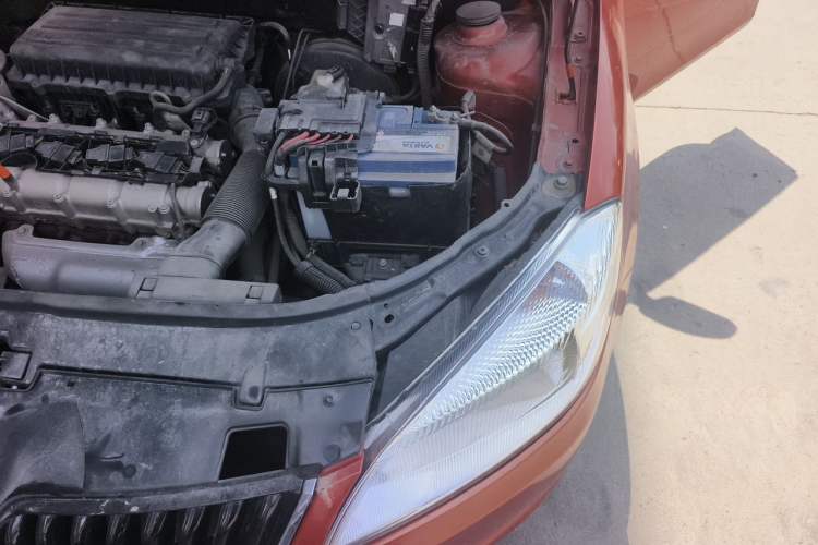 Used Skoda Fabia 2012 1.4L Manual Jingling Edition Engine Bay Left