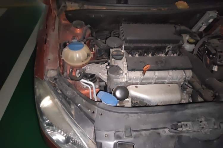 Used Skoda Fabia 2012 1.6L Automatic Crystal Edition Engine Bay Right