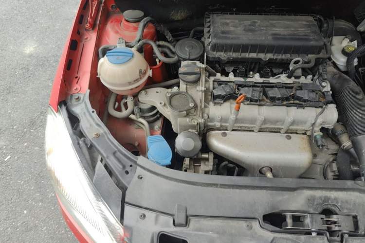 Used Skoda Fabia 2012 1.4L Automatic Crystal Edition Engine Bay Right