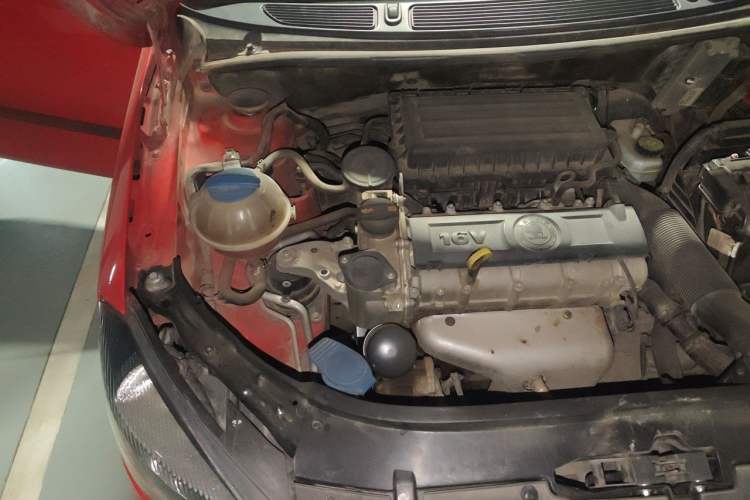 Used Skoda Fabia 2012 1.6L Automatic Sport Edition Engine Bay Right