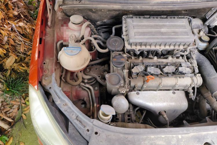 Used Skoda Fabia 2012 1.4L Automatic Crystal Edition Engine Bay Right