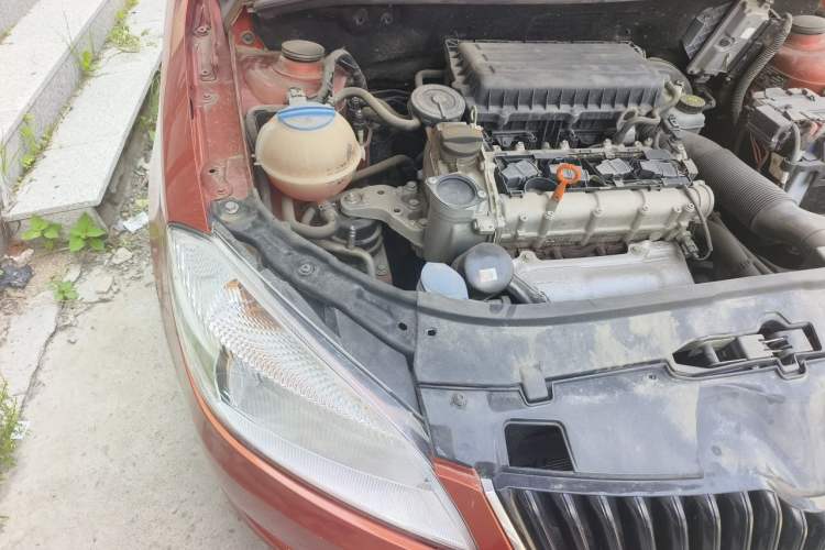 Used Skoda Fabia 2012 1.4L Manual Jingling Edition Engine Bay Right