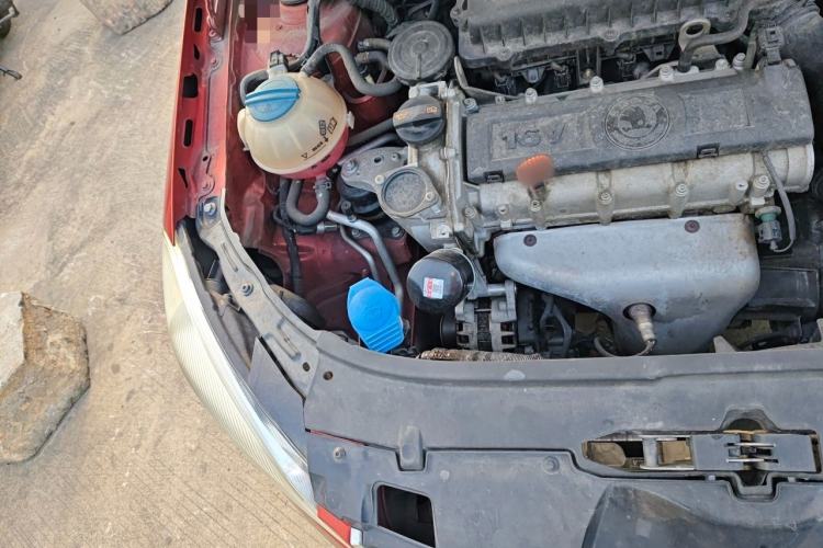 Used Skoda Fabia 2012 1.6L Scout Engine Bay Right