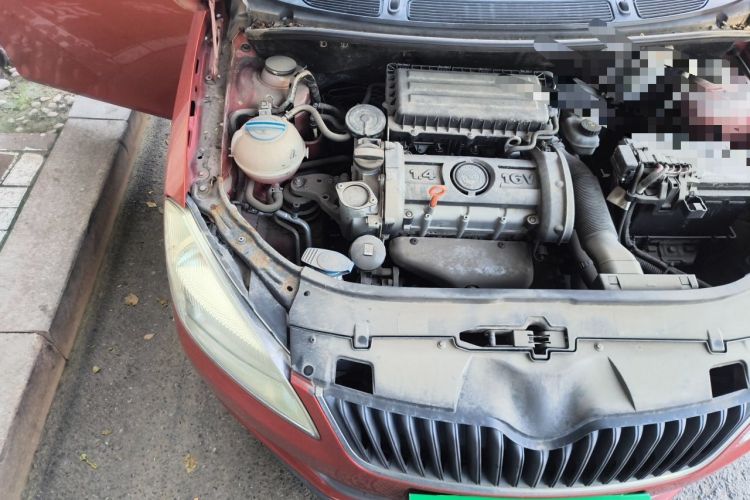 Used Skoda Fabia 2012 1.4L Manual Crystal Edition Engine Bay Right