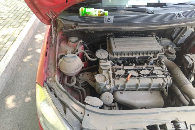 Used Skoda Fabia 2012 1.4L Manual Crystal Edition Engine Bay Right