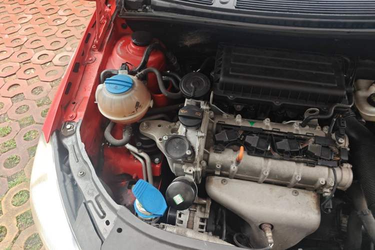 Used Skoda Fabia 2012 1.4L Manual Crystal Edition Engine Bay Right