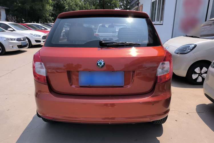 Used Skoda Fabia 2012 1.4L Manual Crystal Edition Exterior 4
