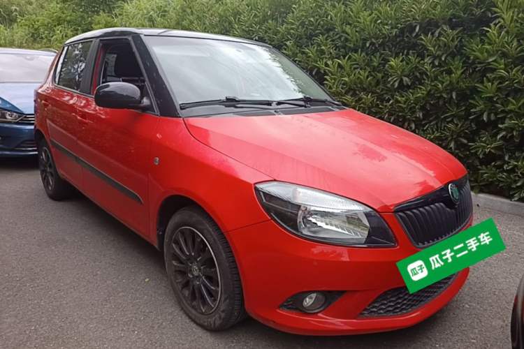Used Skoda Fabia 2012 1.6L Automatic Sport Edition Front Right 45 Deg