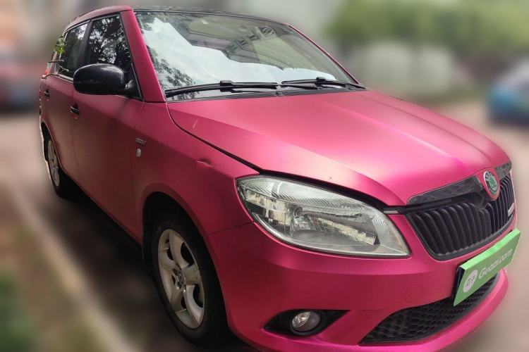 Used Skoda Fabia 2012 1.6L 5th Anniversary Limited Edition Front Right 45 Deg